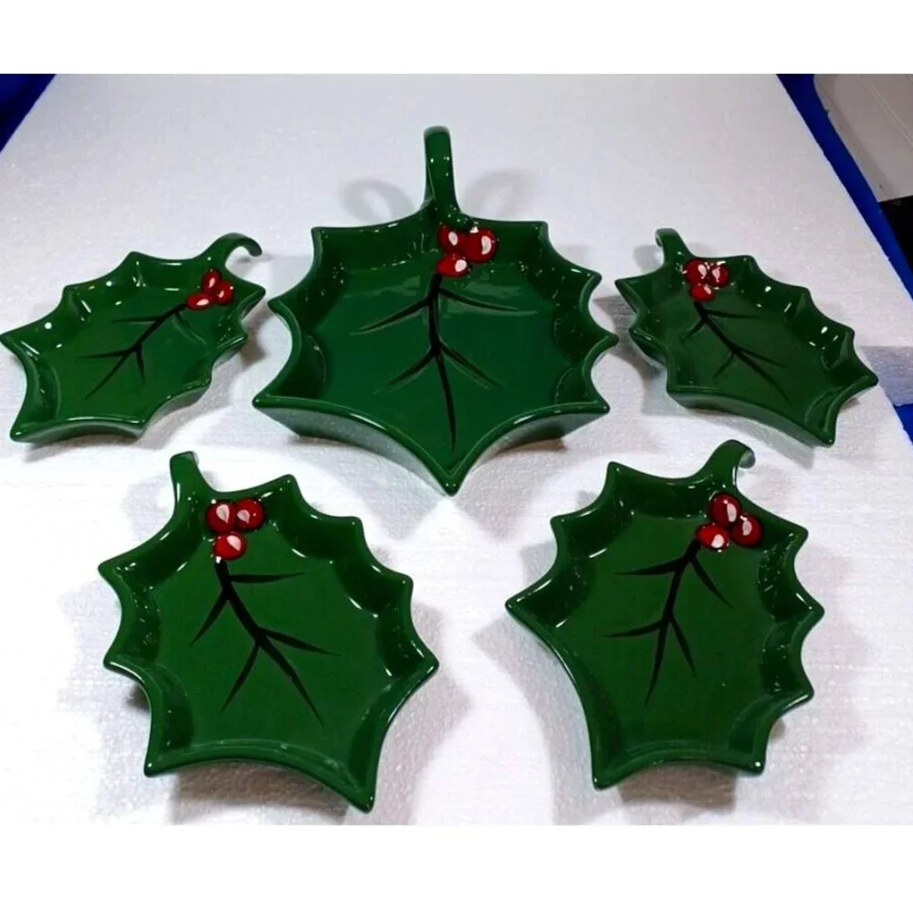 Set of 5 Temp-tations by Tara Cardinal HOLLY Leaf Serving Snack Appetizer Plates - Picture 3 of 8